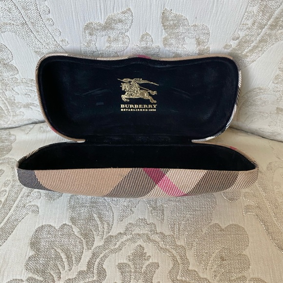 Burberry Black Square Sunglasses with Case - Picture 8 of 8